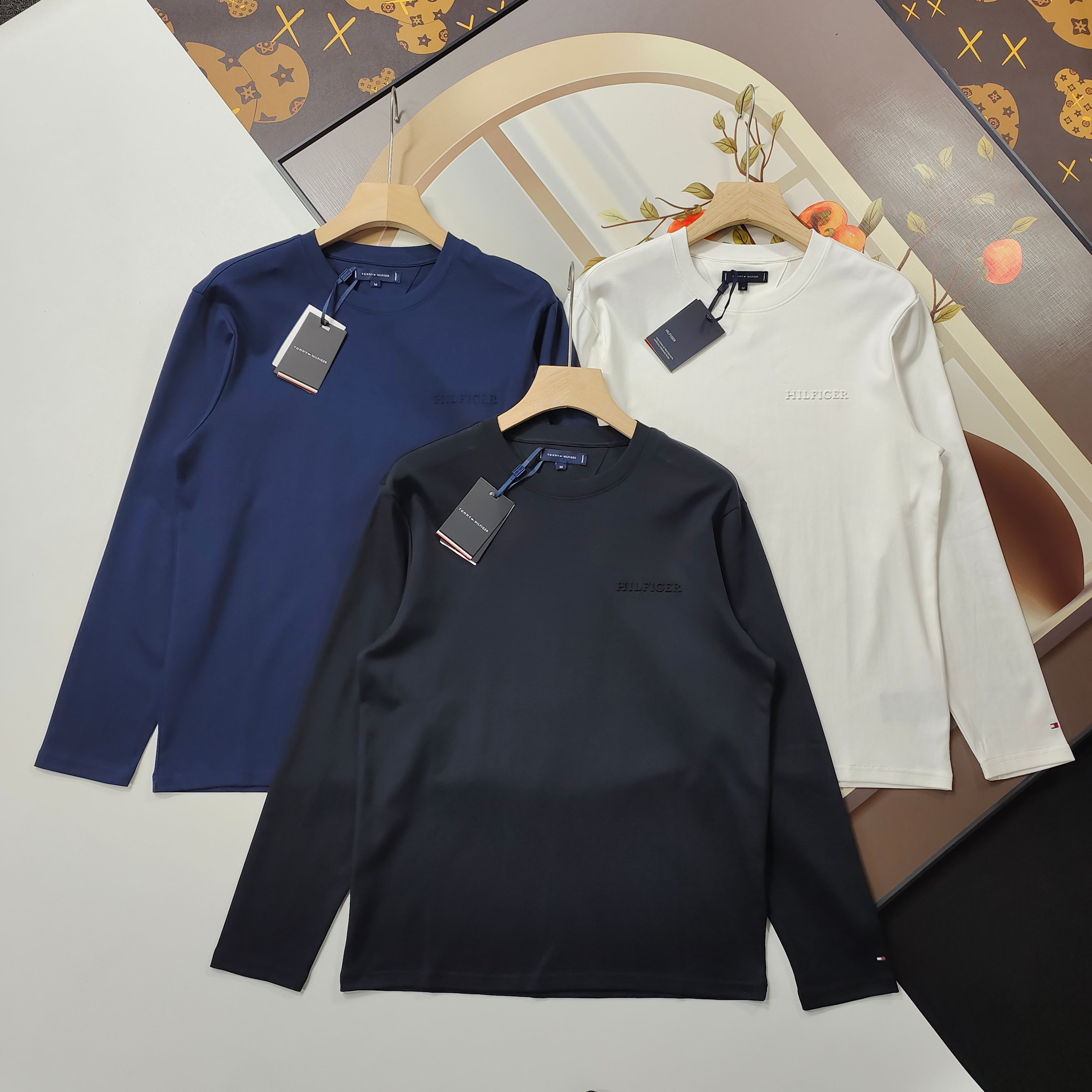 Tommy Hilfiger Classic Foam Print Logo Long Sleeve T-Shirt – 2025FW