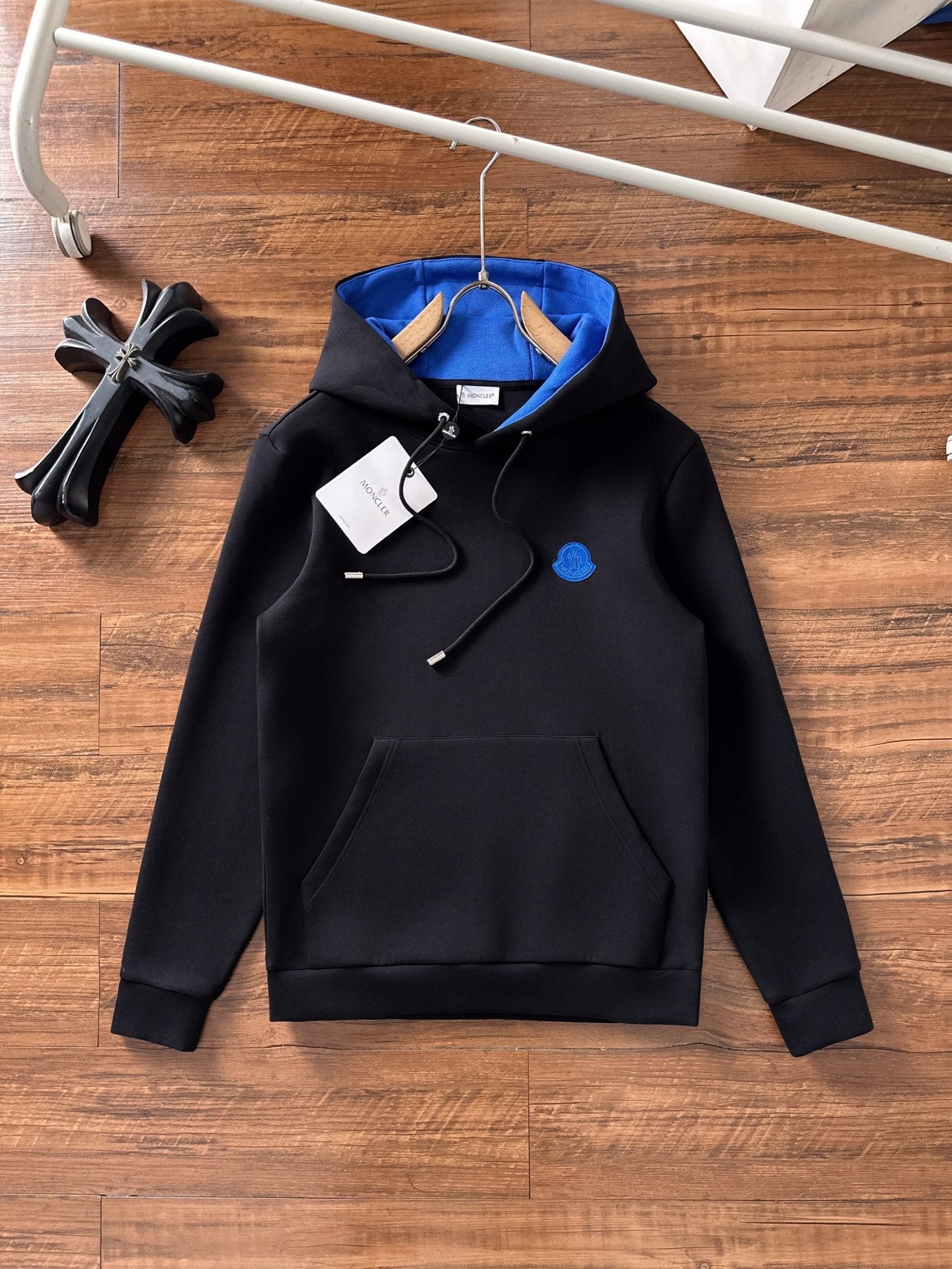 Moncler Unisex Logo Hooded Sweatshirt – 2025FW