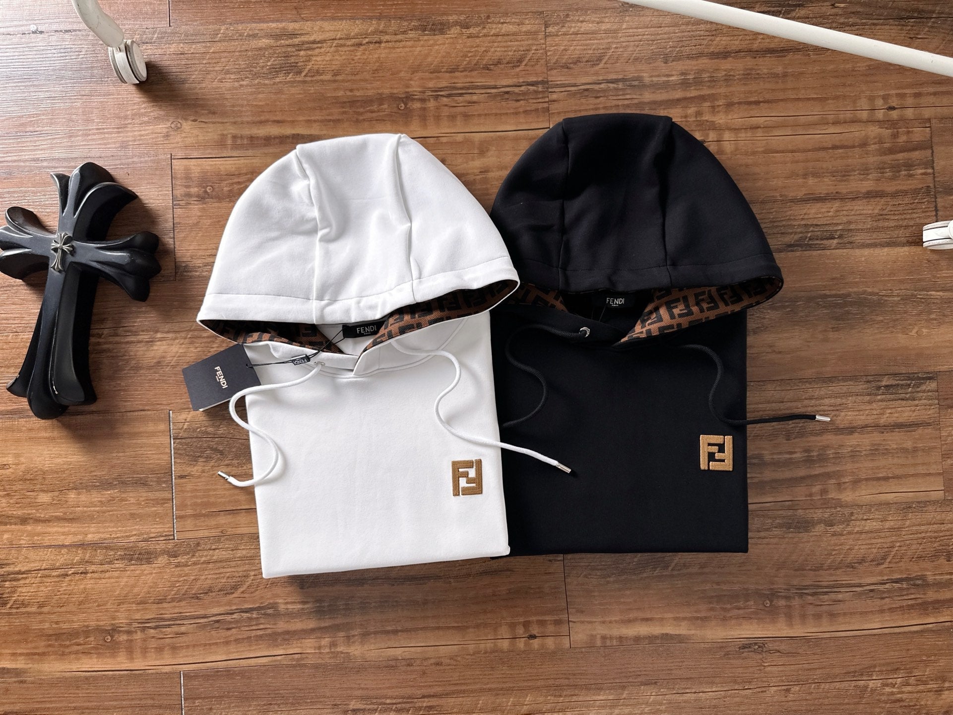 Fendi Unisex Logo Hoodie – 2025FW